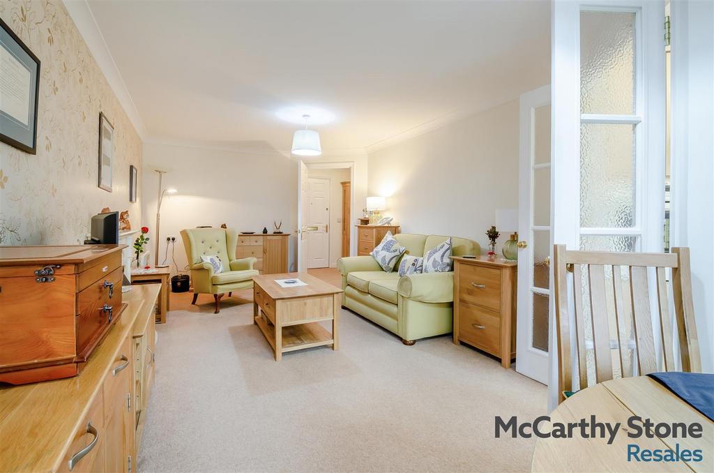 8680904-interior06.jpg