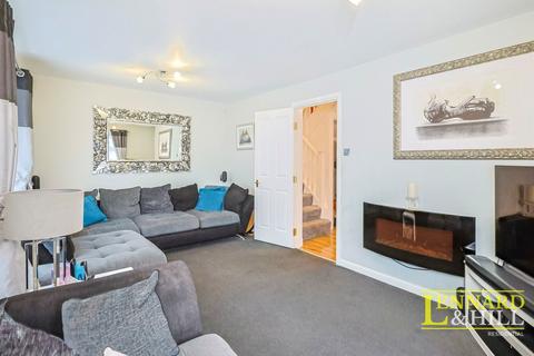 undefined, Gunning Road, Grays RM17