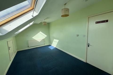 1 bedroom flat to rent, Compact 1 Bed, Green Lane, Dagenham, RM8