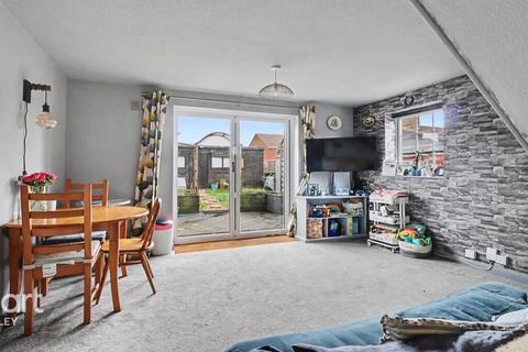 undefined, Barnston Close, Luton