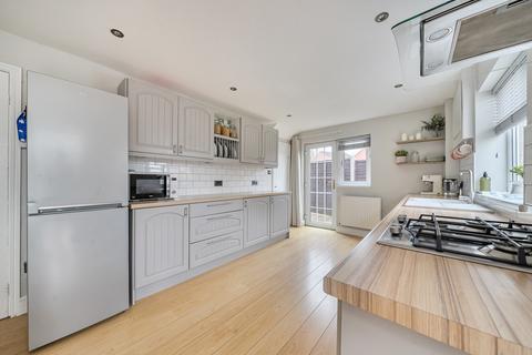 2 bedroom end of terrace house for sale, Windsor Drive, Bristol BS37