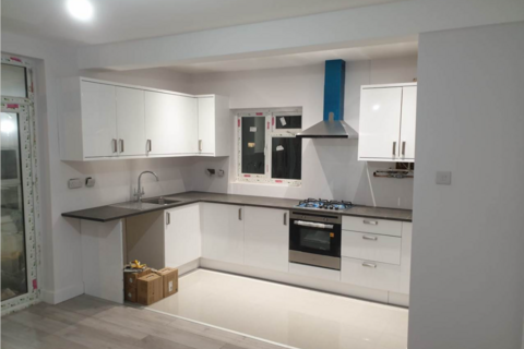 4 bedroom semi-detached house to rent, Ennerdale Avenue, Stanmore HA7