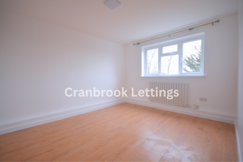 2 bedroom flat to rent, Cranbrook Road, IG6 1HN
