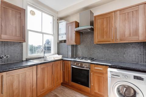2 bedroom flat to rent, Fulham Road, London, SW6