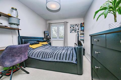 2 bedroom flat for sale, Lake View, Railway Terrace, KINGS LANGLEY