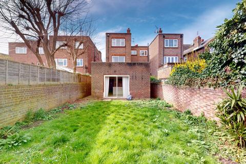 undefined, 35 Chiswick Lane, Chiswick, W4 2LR