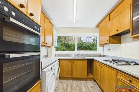 2 bedroom flat to rent, Leigh Court, Byron Hill Road, Harrow on the Hill