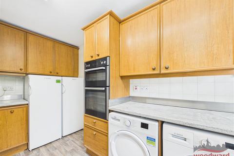2 bedroom flat to rent, Leigh Court, Byron Hill Road, Harrow on the Hill