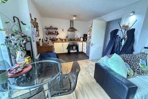2 bedroom apartment for sale, City Point 2, 156 Chapel Street, Salford