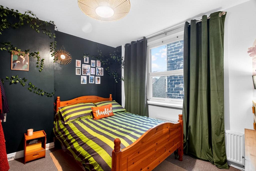 Flat2-23dragonparade-18.jpg