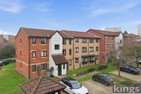 1 bedroom flat for sale, Magpie Close, Enfield