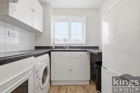 1 bedroom flat for sale, Magpie Close, Enfield