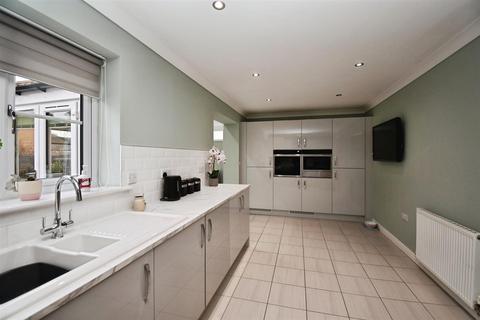 3 bedroom detached house for sale, Yew Close, Boothferry Road, Hessle