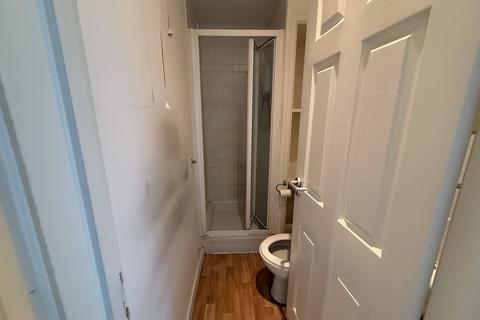 1 bedroom apartment to rent, Penarth Road, Cardiff CF11