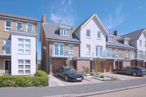 undefined, Raven Drive, Maidenhead, SL6