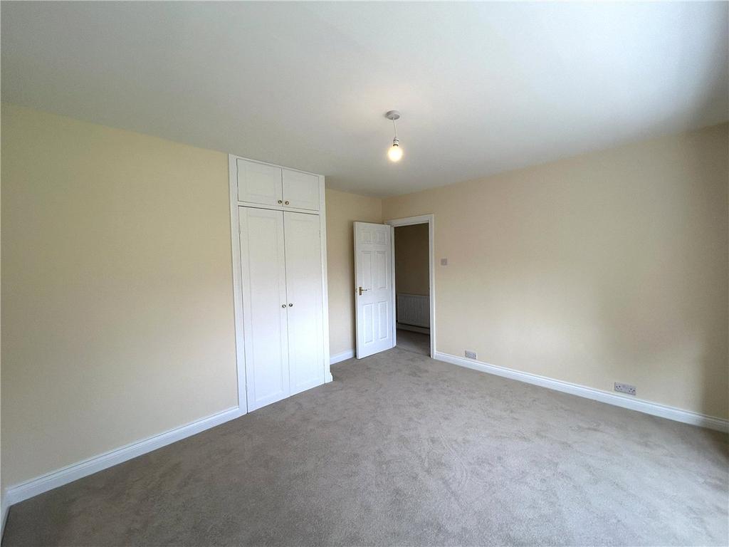 Hunsingore Hunsingore, Wetherby, North... 2 bed bungalow - £1,250 pcm (£288 pw)