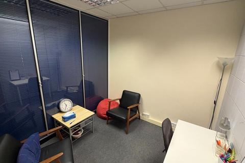 Office to rent, Budbrooke Rd Warwick CV34 5LZ