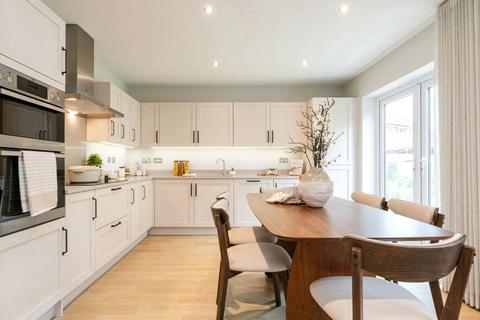 4 bedroom detached house for sale, Kempshott Hill, Kempshott, Basingstoke