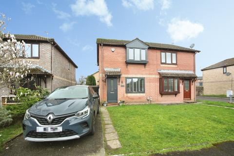 2 bedroom semi-detached house for sale - Malus Avenue, Llantwit Fardre, Pontypridd