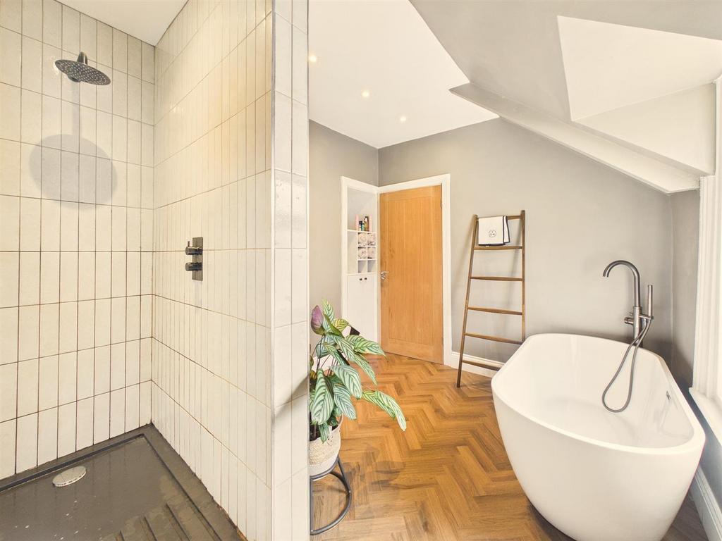 Bath 3 Edit.jpg