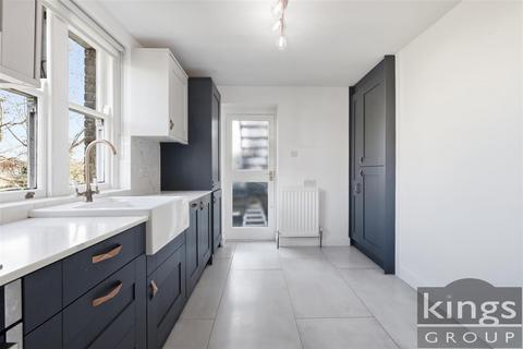 1 bedroom flat for sale, Queen Annes Place, Enfield