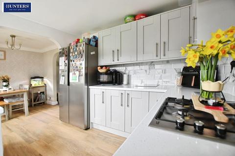 3 bedroom terraced house for sale, Salmonby Road, Scunthorpe