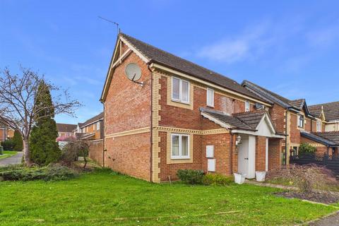 3 bedroom end of terrace house for sale, Willowbank, Chippenham SN14