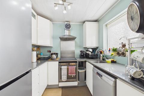 3 bedroom end of terrace house for sale, Willowbank, Chippenham SN14