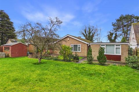 4 bedroom detached bungalow for sale, Southfield, Hessle