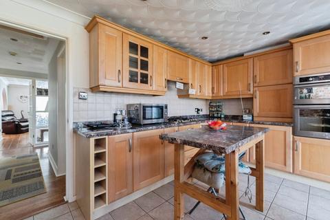 3 bedroom detached bungalow for sale, West Avenue, Wimborne BH21