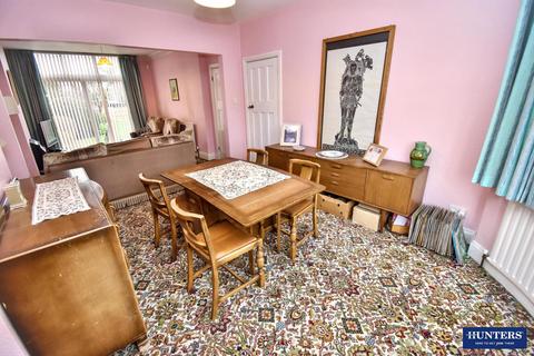 5 bedroom semi-detached house for sale, Carisbrooke Road, Leicester