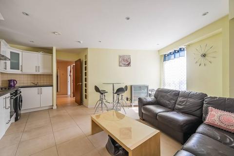 2 bedroom flat for sale, HIGH ROAD, Wood Green, London, N22