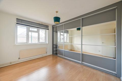 2 bedroom flat to rent, Brierly Gardens, Bethnal Green, London, E2
