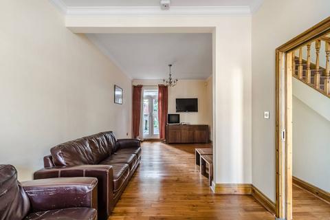 3 bedroom terraced house to rent, Vant Road, Tooting, London, SW17