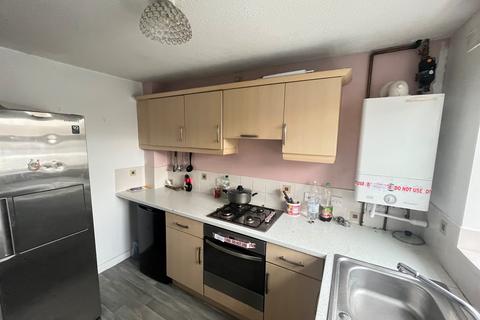3 bedroom semi-detached house for sale, Bowmont Way, Kingswood, Hull