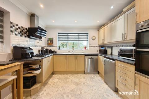 4 bedroom detached house for sale, Birches Crest, Hatch Warren, Basingstoke