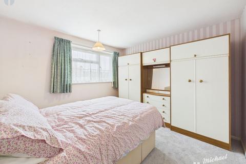3 bedroom semi-detached house for sale, Northfield Road, Aylesbury