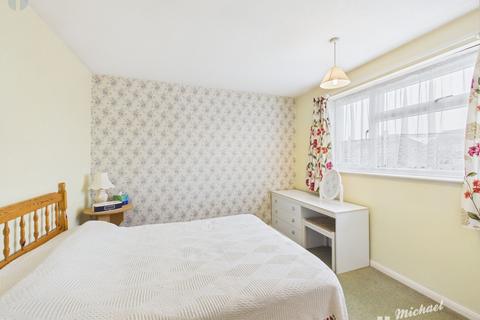 3 bedroom semi-detached house for sale, Northfield Road, Aylesbury