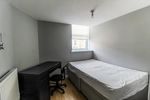 undefined, Queen Street, Pontypridd CF37