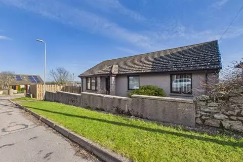 3 bedroom bungalow for sale