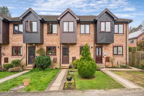 2 bedroom terraced house for sale - Hervines Court, Amersham