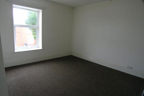 2 bedroom terraced house to rent, Queen Street, Clayton Le Moors Accrington
