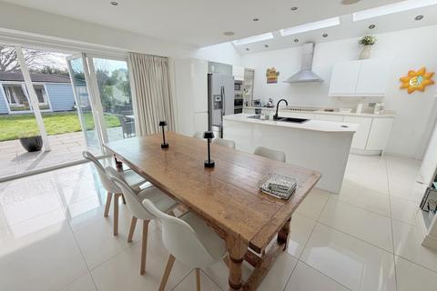 4 bedroom detached house for sale, Lulworth Avenue, Hamworthy, Poole, BH15