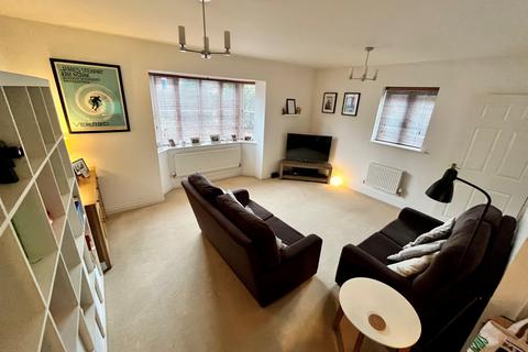 3 bedroom end of terrace house for sale, Connolly Road, St Crispin, NN5 6GL
