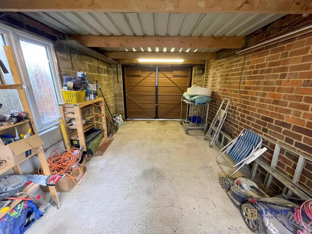 Garage.jpg