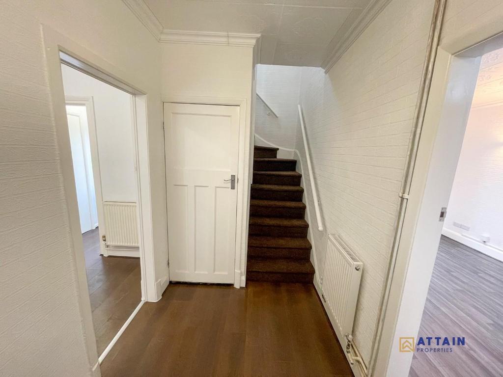 Entrance hall.jpg