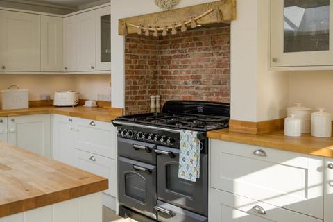 5 bedroom semi-detached house for sale, Bellingham Lane, Sevenhampton, Swindon, Wiltshire SN6