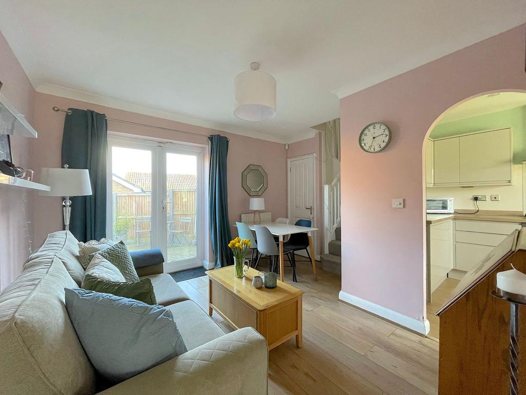 Living Room/Dining Room (1)