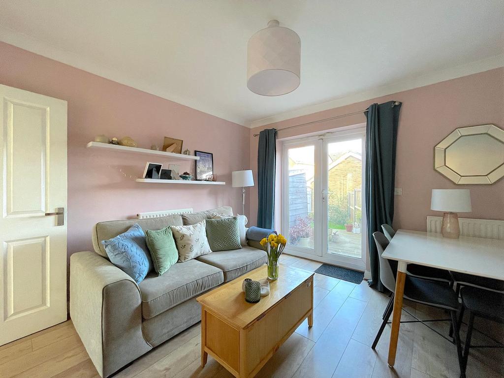 Living Room/Dining Room (3)