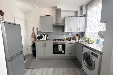 2 bedroom terraced house for sale, Bayswater Grove, Leeds, LS8